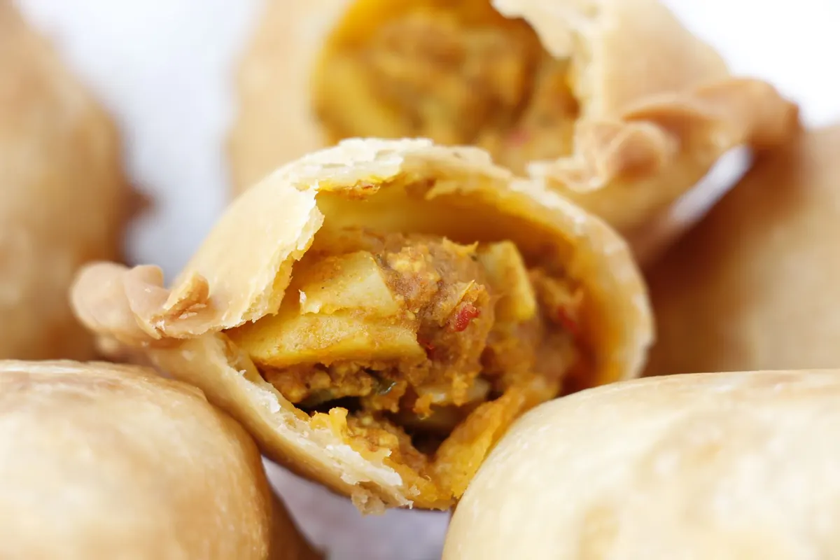 How to Crimp a Cornish Pasty: A Step-by-Step Guide for Beginners